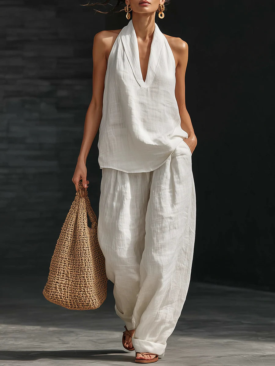 Leslie | Sleeveless V-Neck Blouse