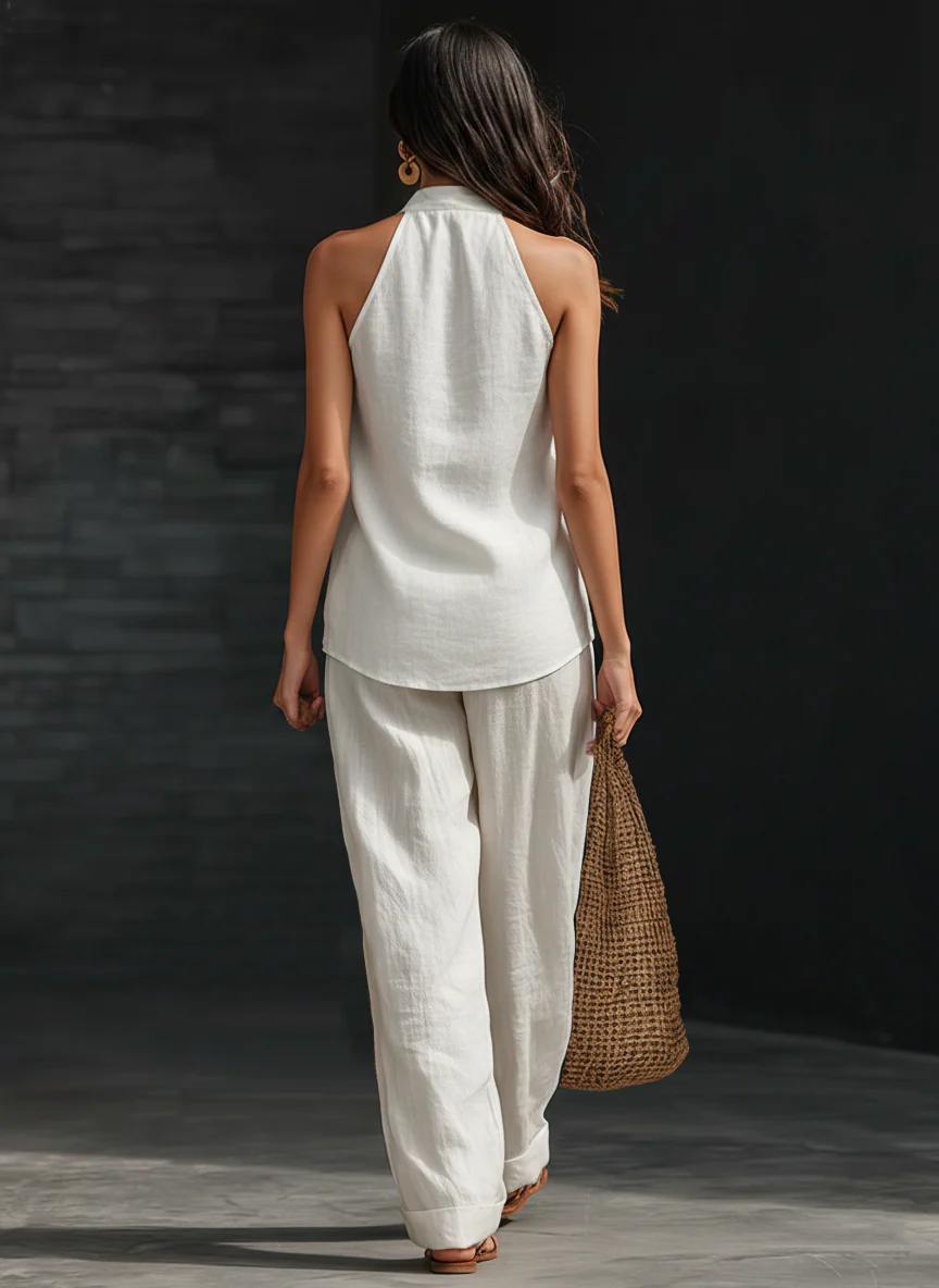Leslie | Sleeveless V-Neck Blouse