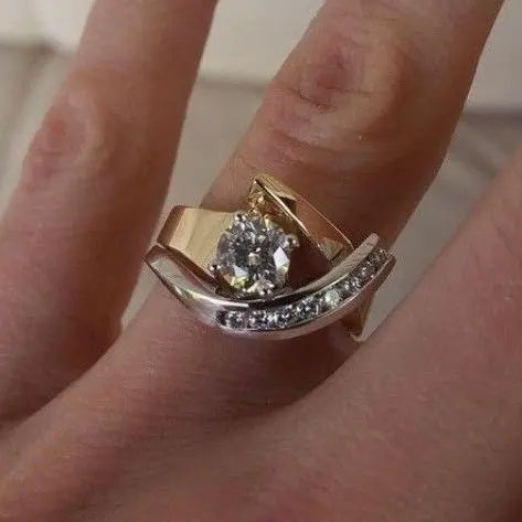 Gloria | Antique Irregular Zirconia Ring
