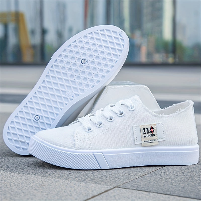 Céleste | Classic Canvas Low-Top Sneakers