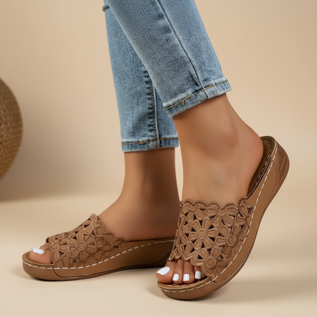 Lexi | Floral Ergonomic Slide Sandals
