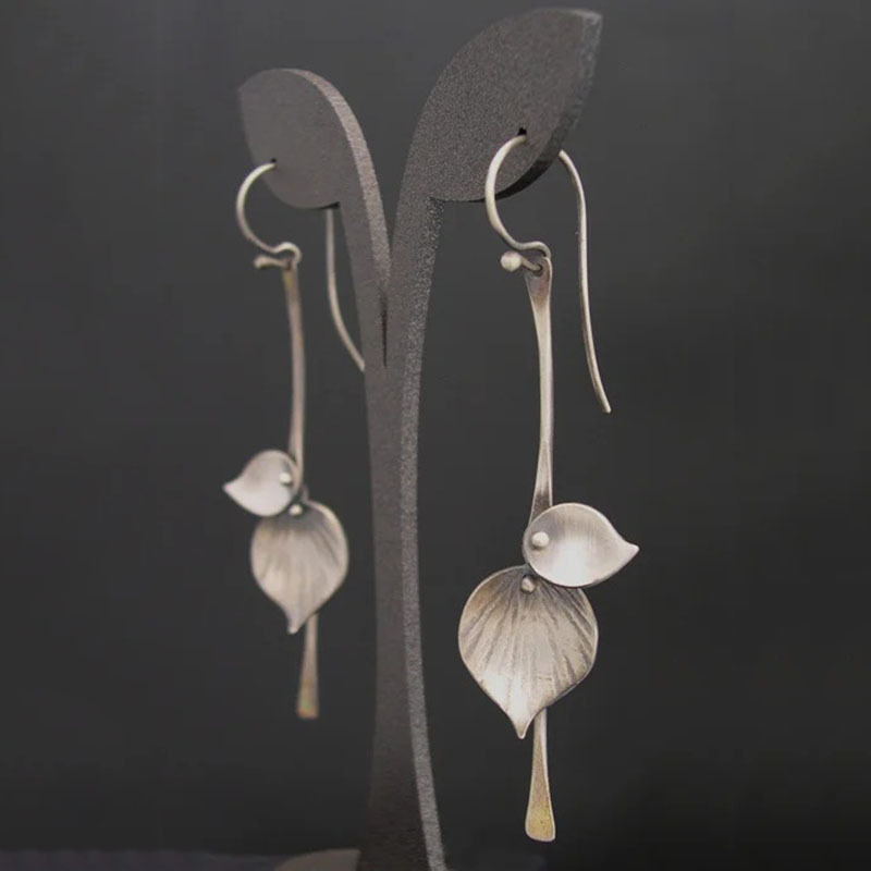 Kendra | Silver Leaf Vintage Drop Earrings