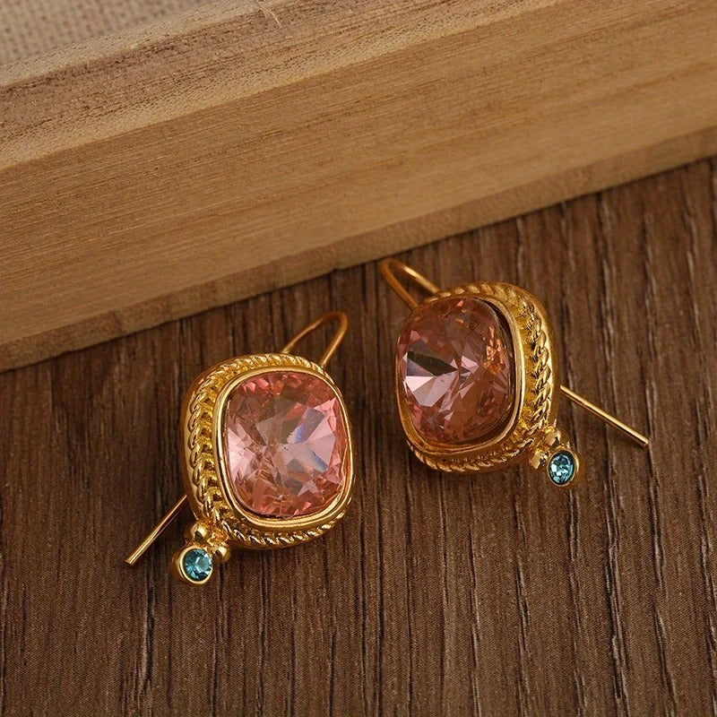 Uma | Classic Stud Earrings