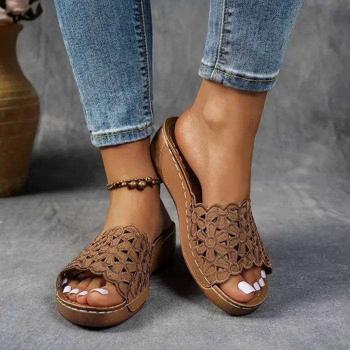 Lexi | Floral Ergonomic Slide Sandals